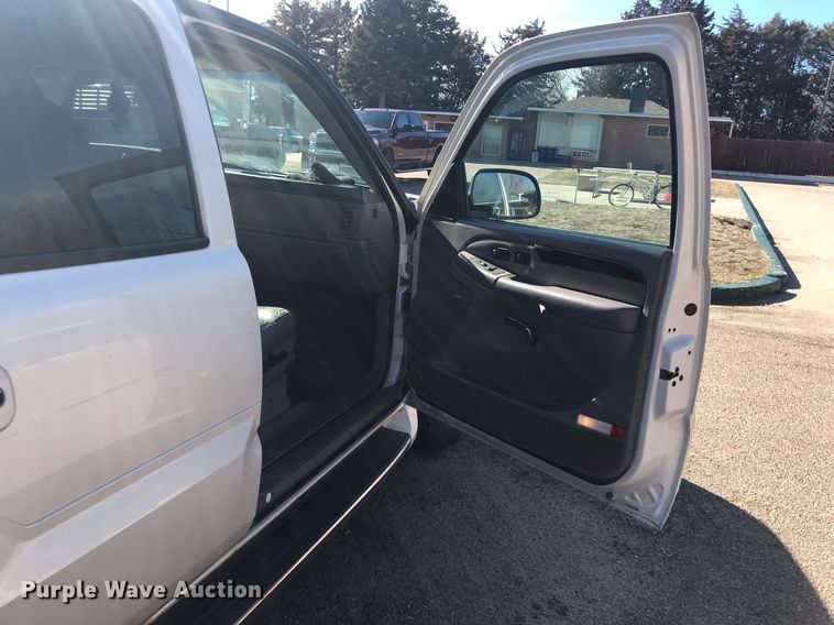 image for item HU9476 2002 Cadillac  Escalade SUV