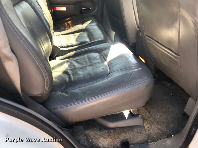 image for item HU9476 2002 Cadillac  Escalade SUV