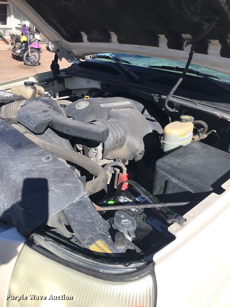 image for item HU9476 2002 Cadillac  Escalade SUV