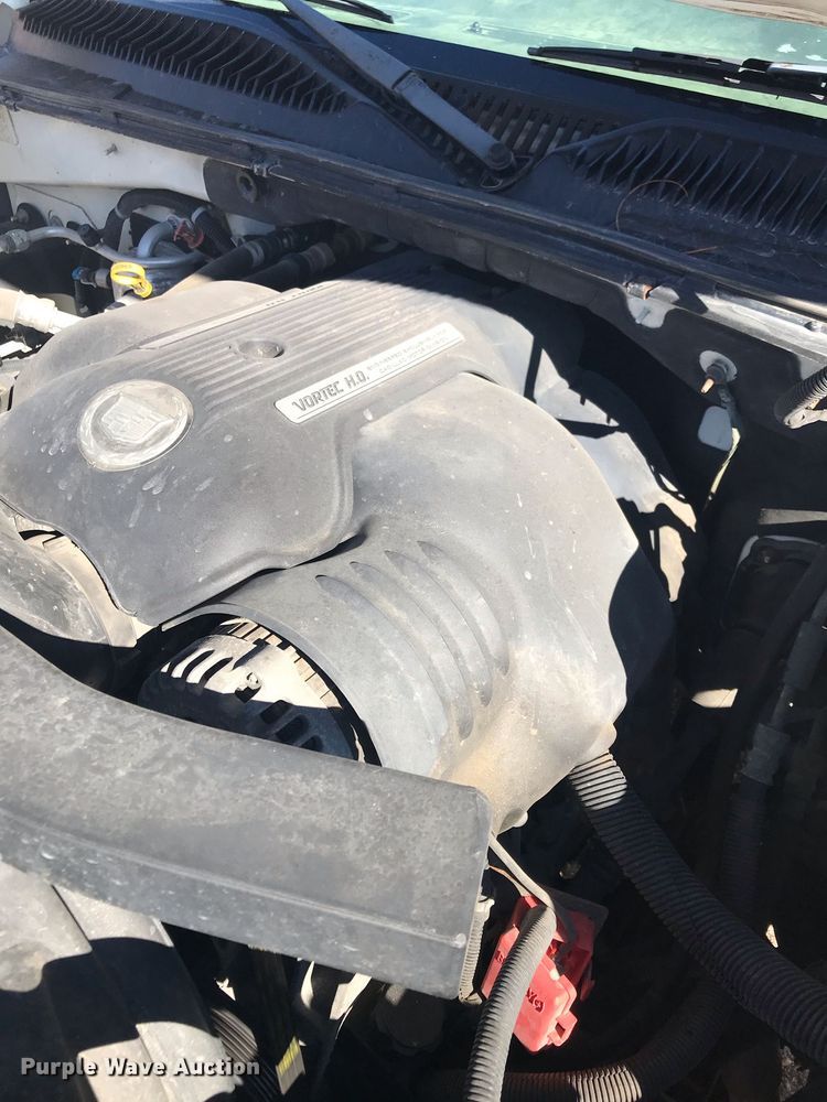 image for item HU9476 2002 Cadillac  Escalade SUV