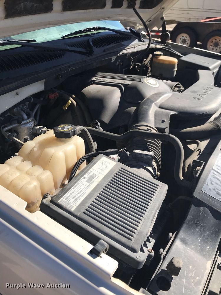 image for item HU9476 2002 Cadillac  Escalade SUV