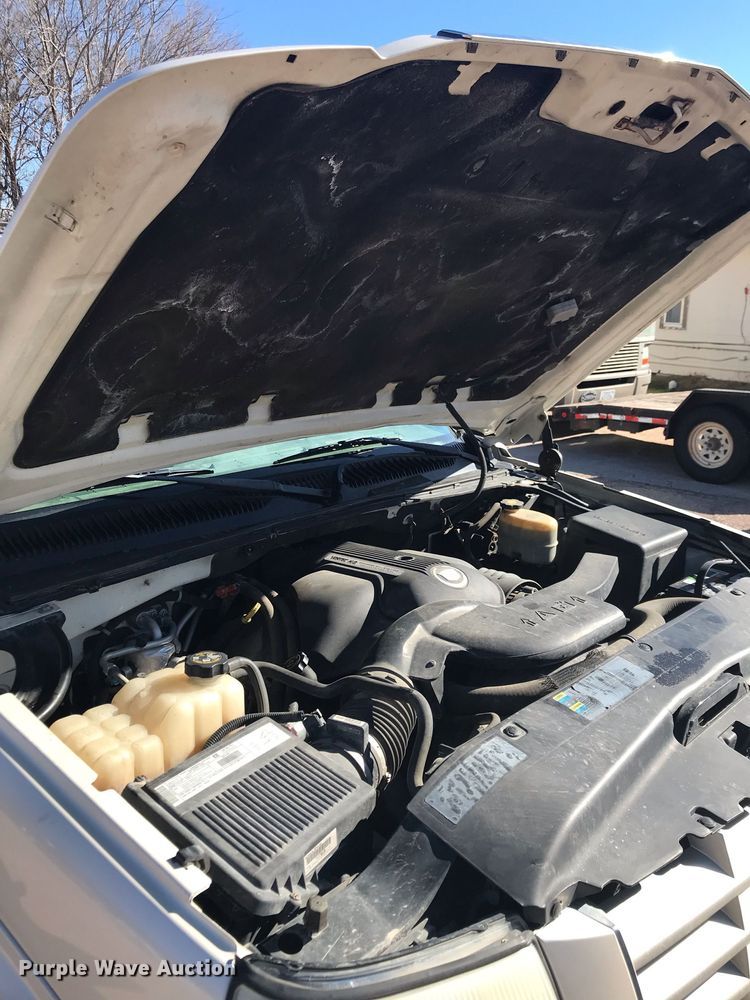 image for item HU9476 2002 Cadillac  Escalade SUV