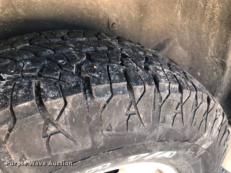 image for item HU9476 2002 Cadillac  Escalade SUV