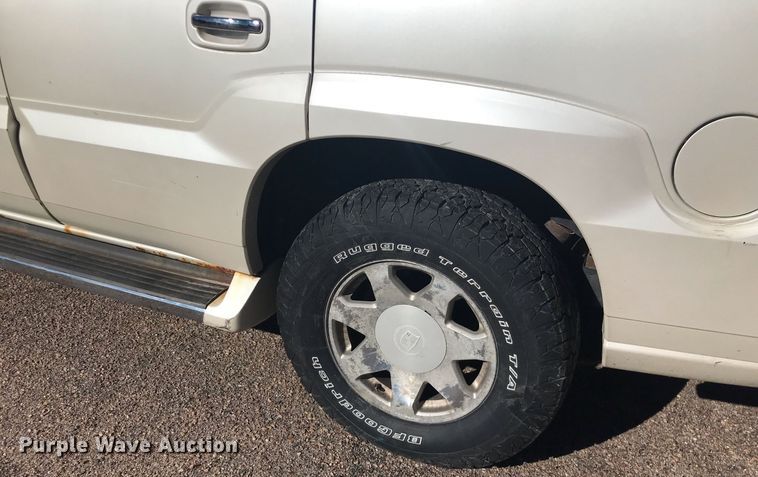 image for item HU9476 2002 Cadillac  Escalade SUV