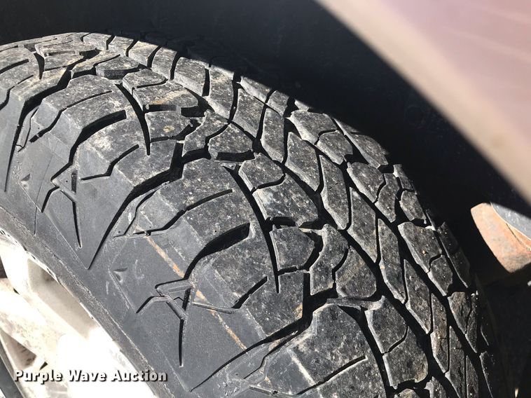 image for item HU9476 2002 Cadillac  Escalade SUV