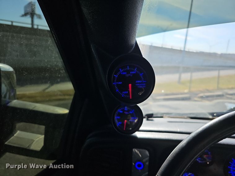 image for item IO9849 2001 Chevrolet 1500 pickup truck