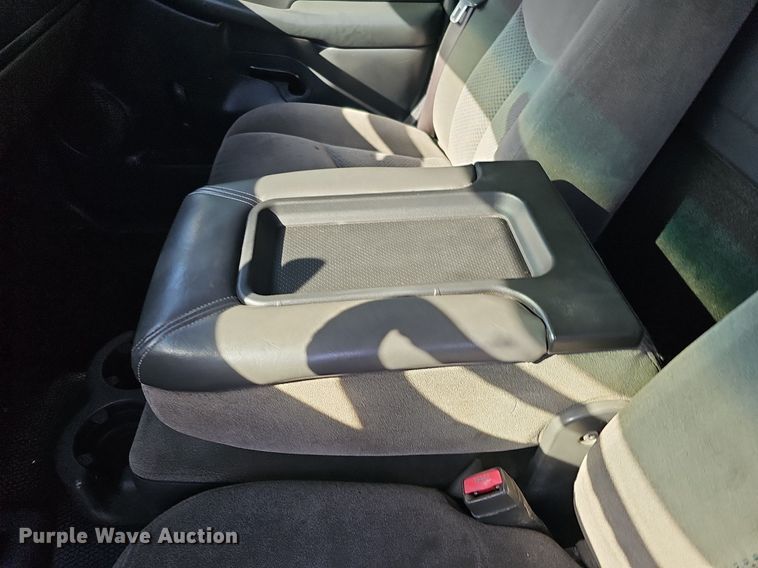 image for item IO9849 2001 Chevrolet 1500 pickup truck