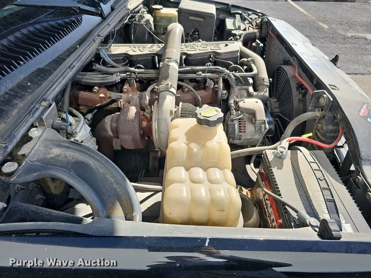 image for item IO9849 2001 Chevrolet 1500 pickup truck