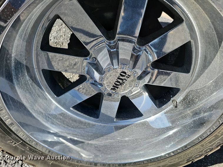 image for item IO9849 2001 Chevrolet 1500 pickup truck