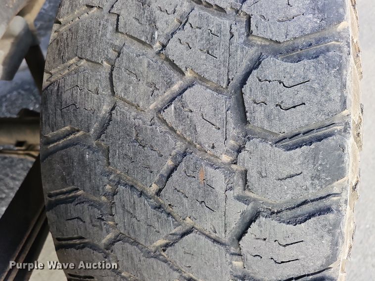 image for item IO9849 2001 Chevrolet 1500 pickup truck