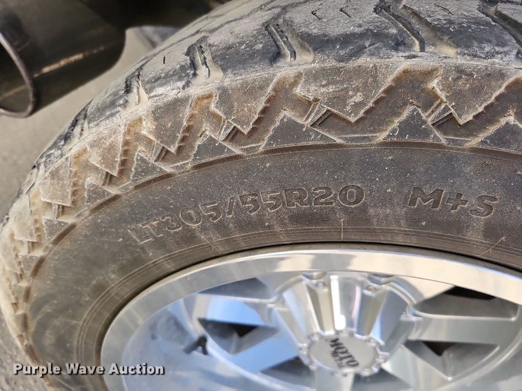 image for item IO9849 2001 Chevrolet 1500 pickup truck