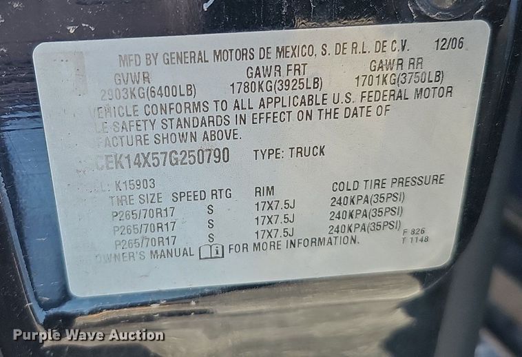 image for item IO9849 2001 Chevrolet 1500 pickup truck