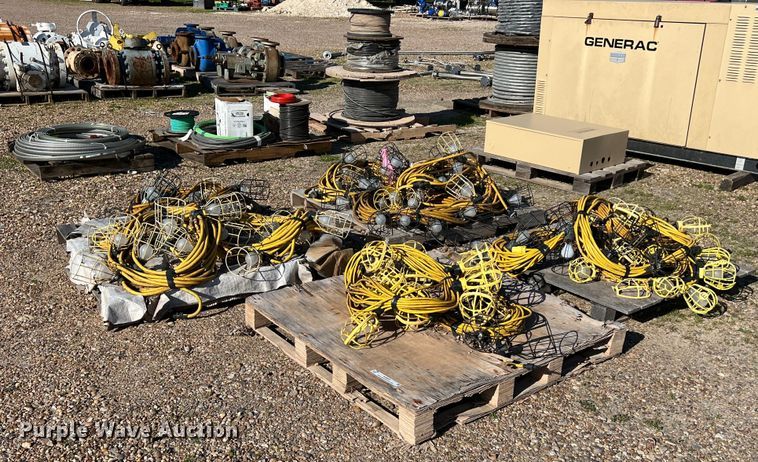 image for item KV9831 Approximately 14 strands of work lights