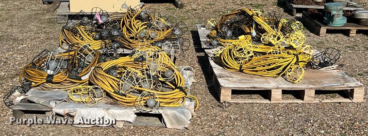 image for item KV9831 Approximately 14 strands of work lights