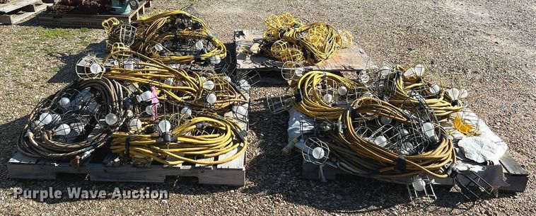 image for item KV9831 Approximately 14 strands of work lights