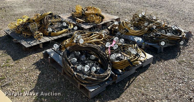 image for item KV9831 Approximately 14 strands of work lights