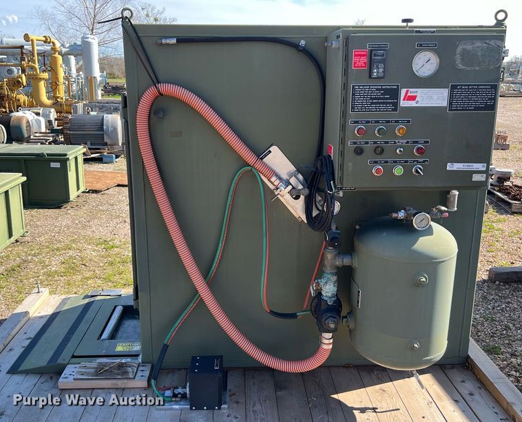 image for item KV9833 2010 Bauer 5871002 tire inflator / bead setter