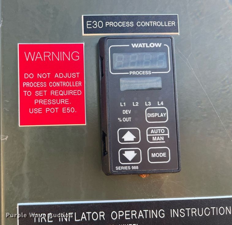 image for item KV9833 2010 Bauer 5871002 tire inflator / bead setter