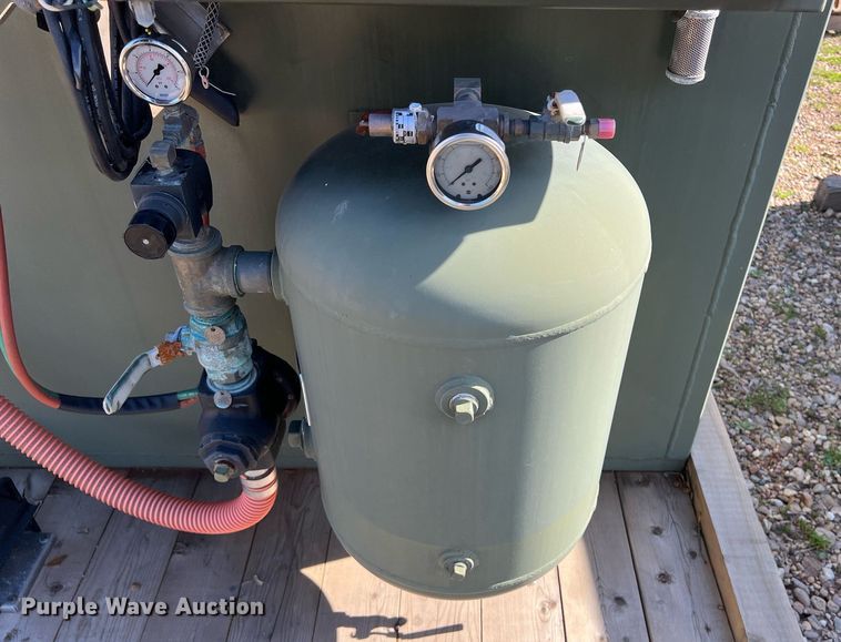 image for item KV9833 2010 Bauer 5871002 tire inflator / bead setter