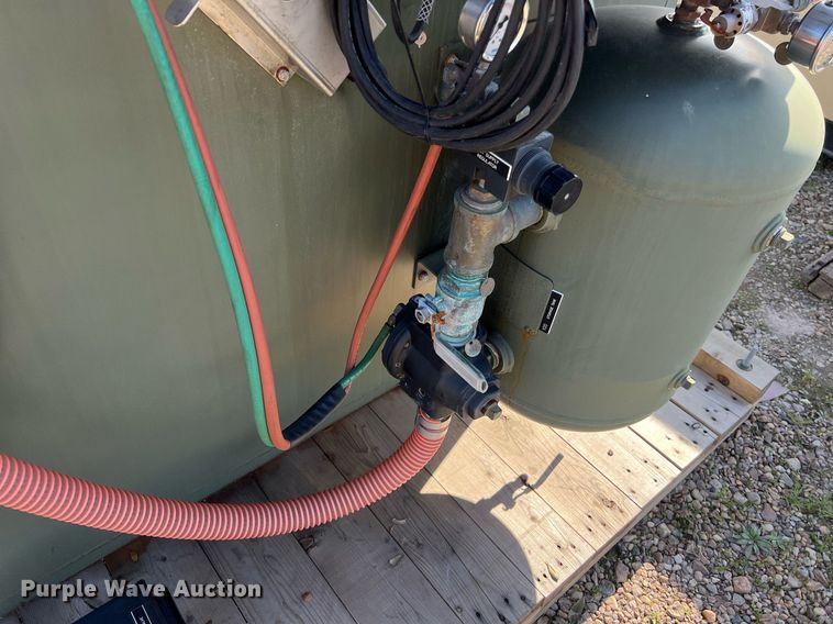 image for item KV9833 2010 Bauer 5871002 tire inflator / bead setter