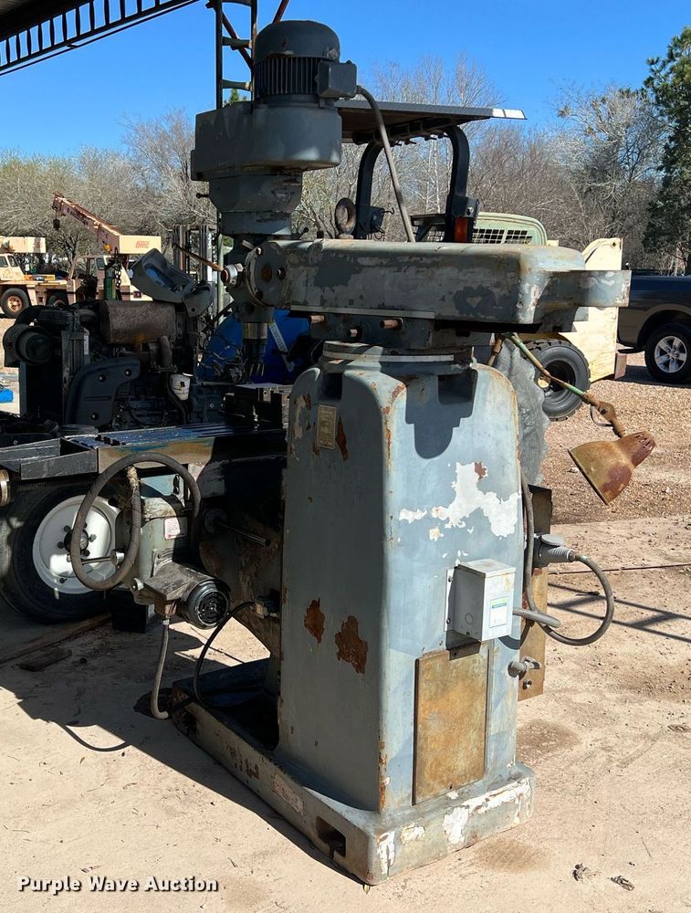 image for item KV9864 DoALL 1928 milling machine