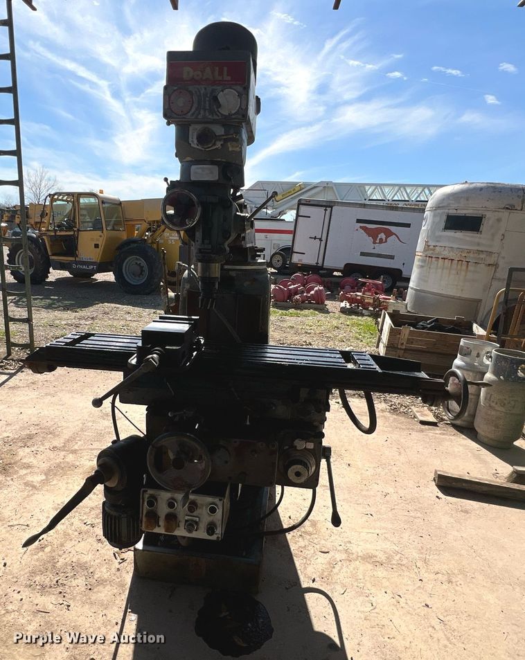 image for item KV9864 DoALL 1928 milling machine