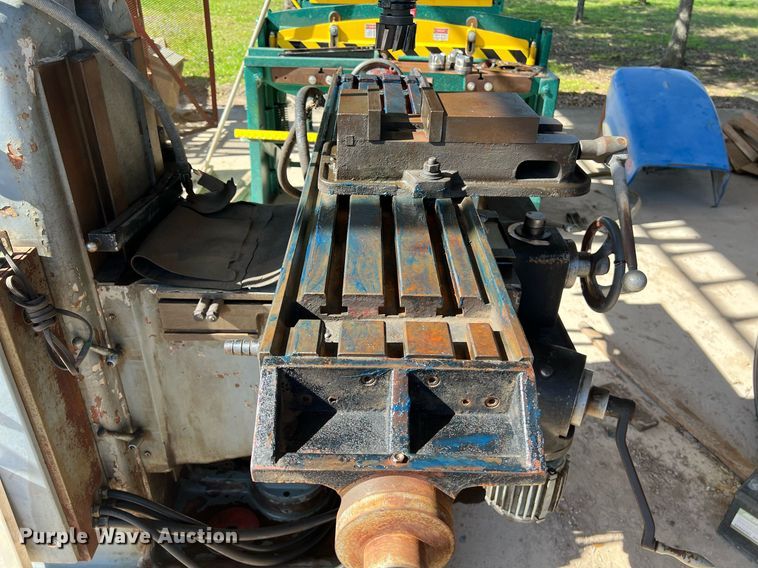 image for item KV9864 DoALL 1928 milling machine