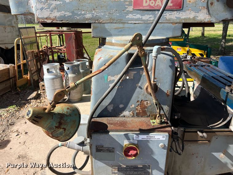 image for item KV9864 DoALL 1928 milling machine