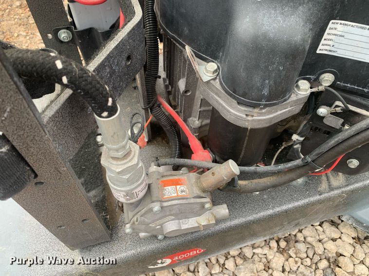 image for item KX9793 2016 Pioneer Eclipse PE400BU floor buffer