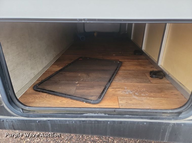 image for item LA9605 2016 Keystone  Passport 2400BH camper