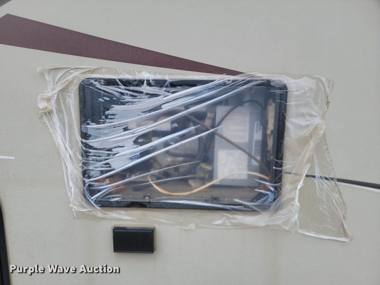 image for item LA9605 2016 Keystone  Passport 2400BH camper