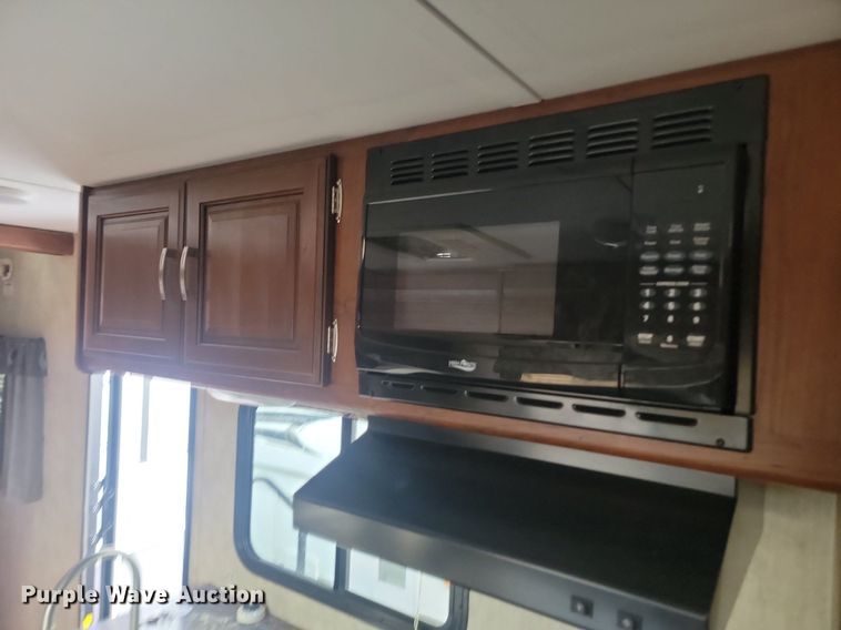 image for item LA9605 2016 Keystone  Passport 2400BH camper