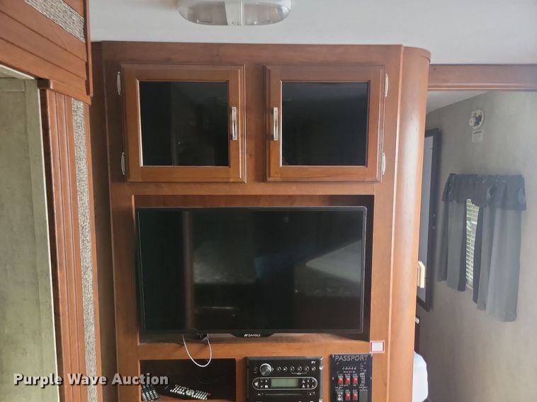 image for item LA9605 2016 Keystone  Passport 2400BH camper