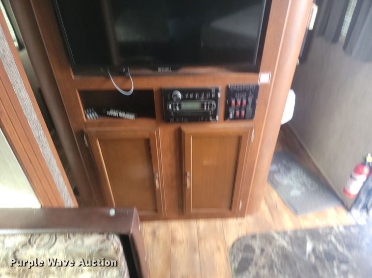 image for item LA9605 2016 Keystone  Passport 2400BH camper