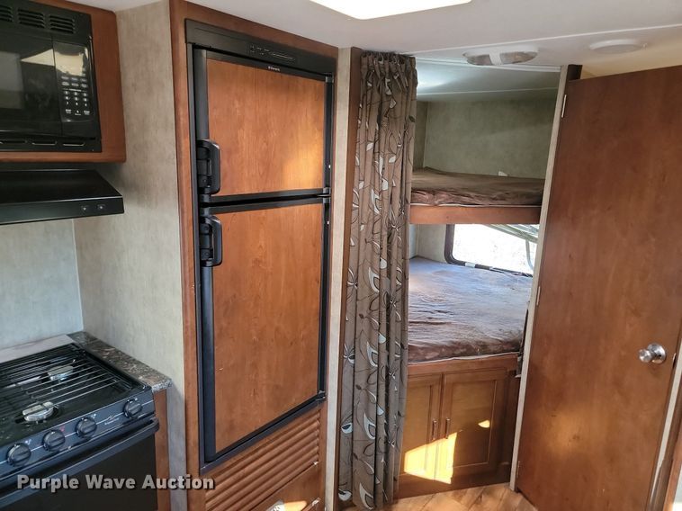 image for item LA9605 2016 Keystone  Passport 2400BH camper