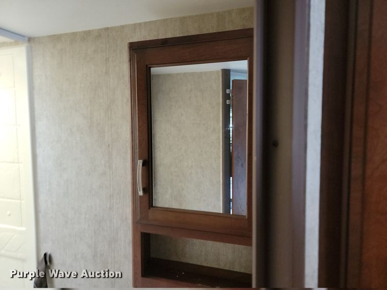 image for item LA9605 2016 Keystone  Passport 2400BH camper