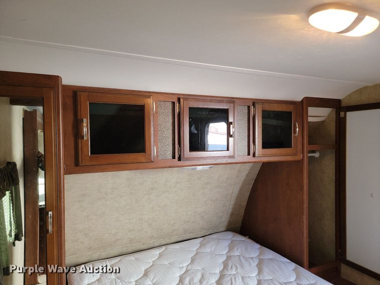 image for item LA9605 2016 Keystone  Passport 2400BH camper