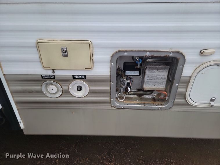 image for item LA9606 2006 Palomino Puma camper