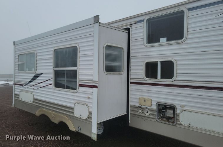 image for item LA9606 2006 Palomino Puma camper