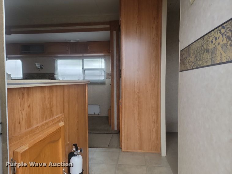 image for item LA9606 2006 Palomino Puma camper