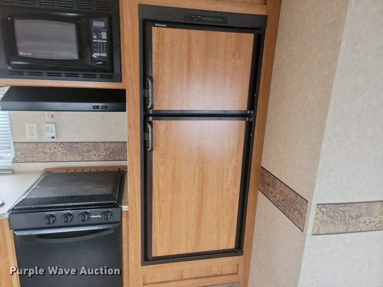 image for item LA9606 2006 Palomino Puma camper