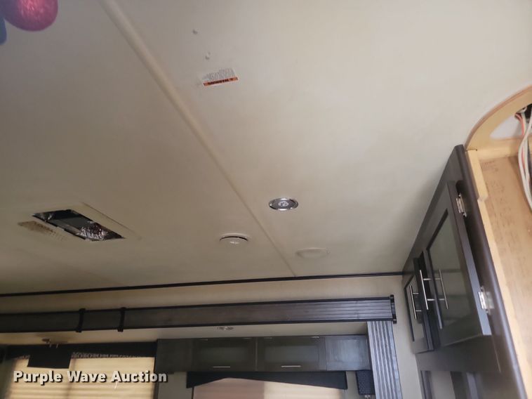 image for item LA9607 2017 Keystone Kodiak Ultra Lite camper