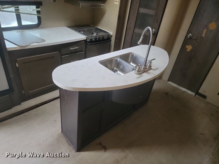 image for item LA9607 2017 Keystone Kodiak Ultra Lite camper