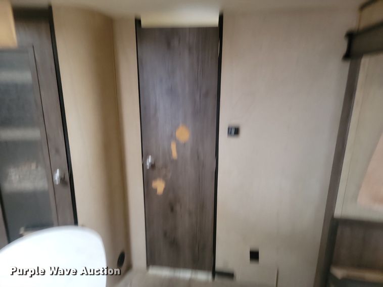 image for item LA9607 2017 Keystone Kodiak Ultra Lite camper