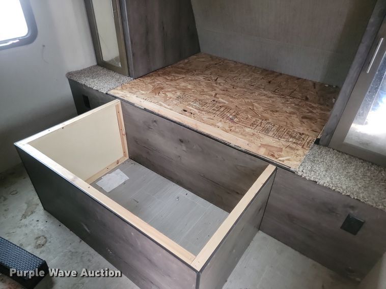 image for item LA9607 2017 Keystone Kodiak Ultra Lite camper