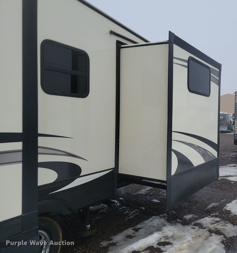 image for item LA9610 2018 Grand Design  Reflection  camper