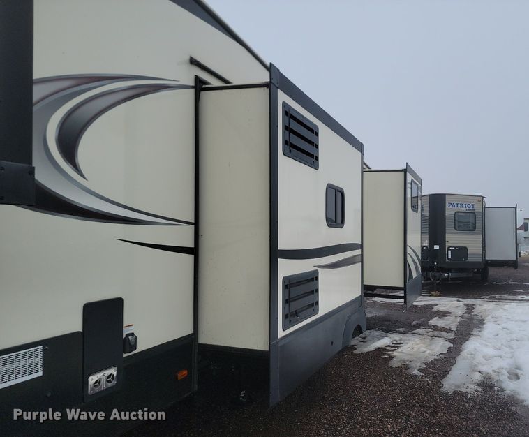 image for item LA9610 2018 Grand Design  Reflection  camper