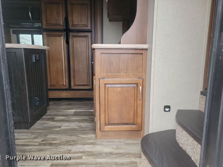 image for item LA9610 2018 Grand Design  Reflection  camper