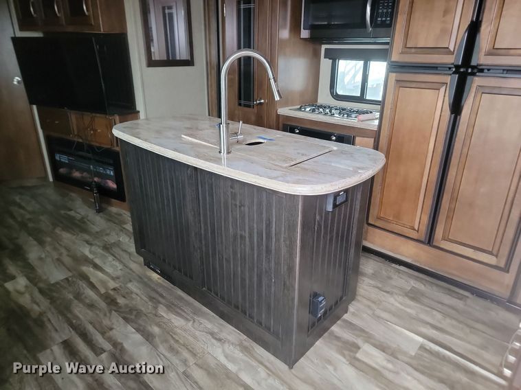 image for item LA9610 2018 Grand Design  Reflection  camper