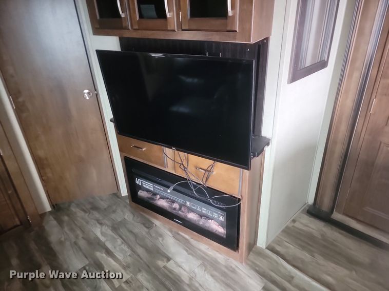 image for item LA9610 2018 Grand Design  Reflection  camper